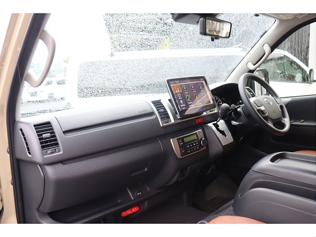 トヨタ ハイエースバン(35枚目)