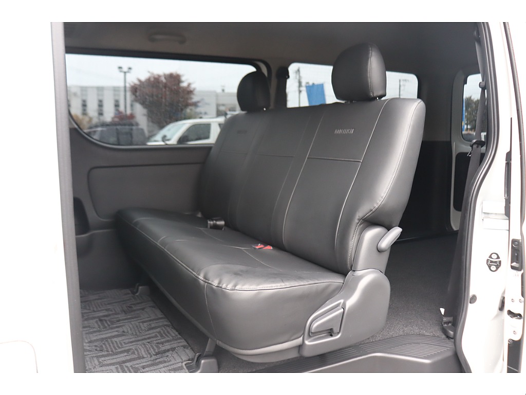 トヨタ ハイエースバン(57枚目)