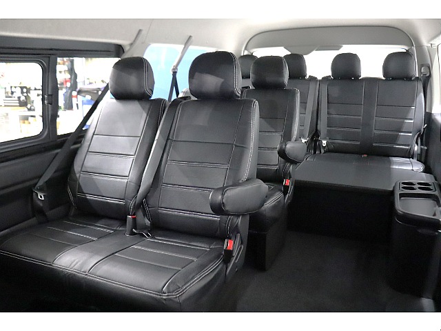 大人数の移動も便利なスタンダードシート！