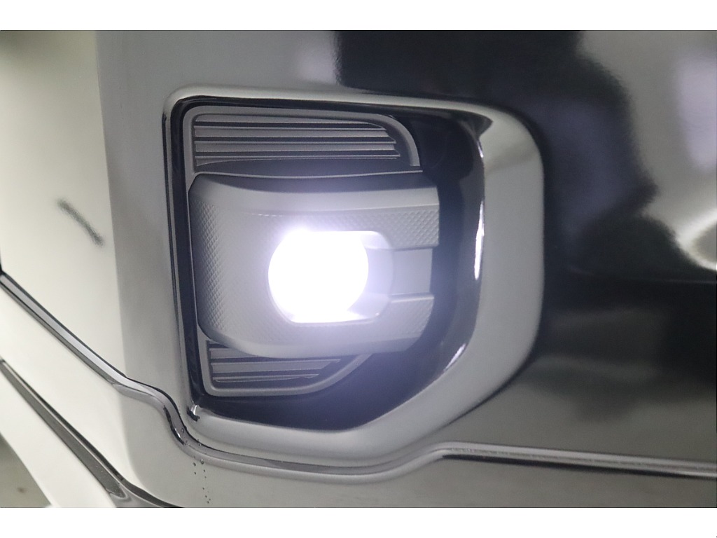 純正LEDフォグランプが標準装備！