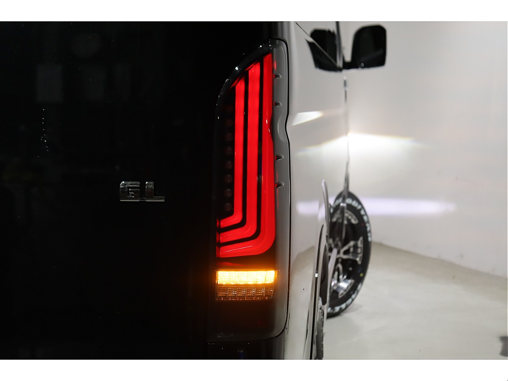 シーケンシャル、点滅モードは切替可能です☆