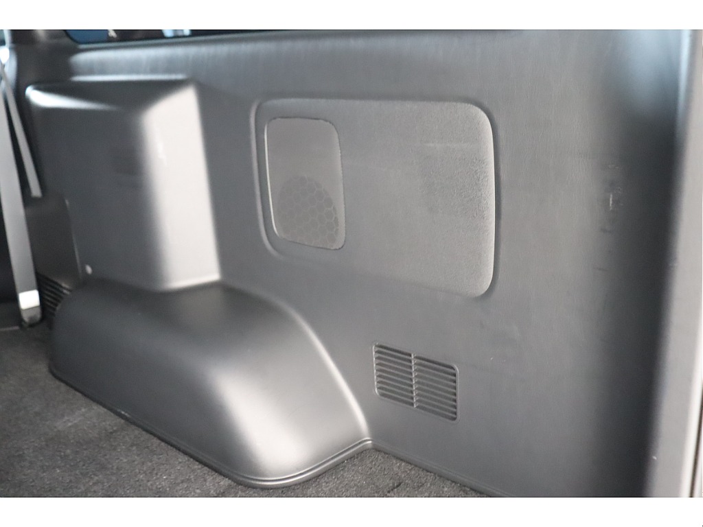 トヨタ ハイエースバン(60枚目)