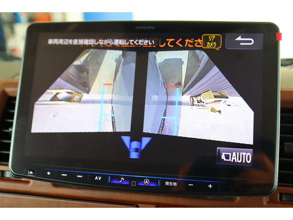 路肩走行時も安全確認が可能です！