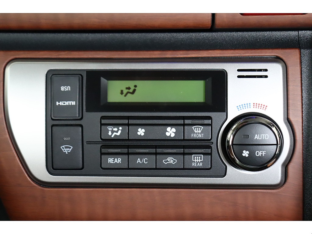 スマートフォンのミラーリングに対応したHDMI端子を装着済み♪