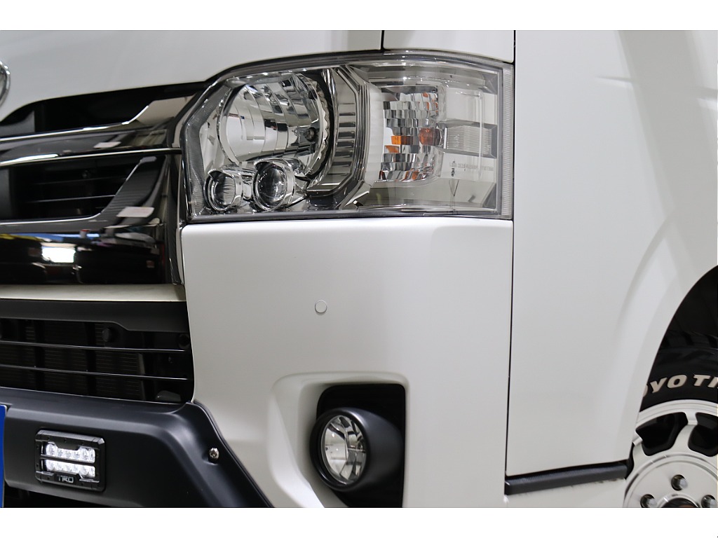 LEDヘッドライトも標準装備となります☆