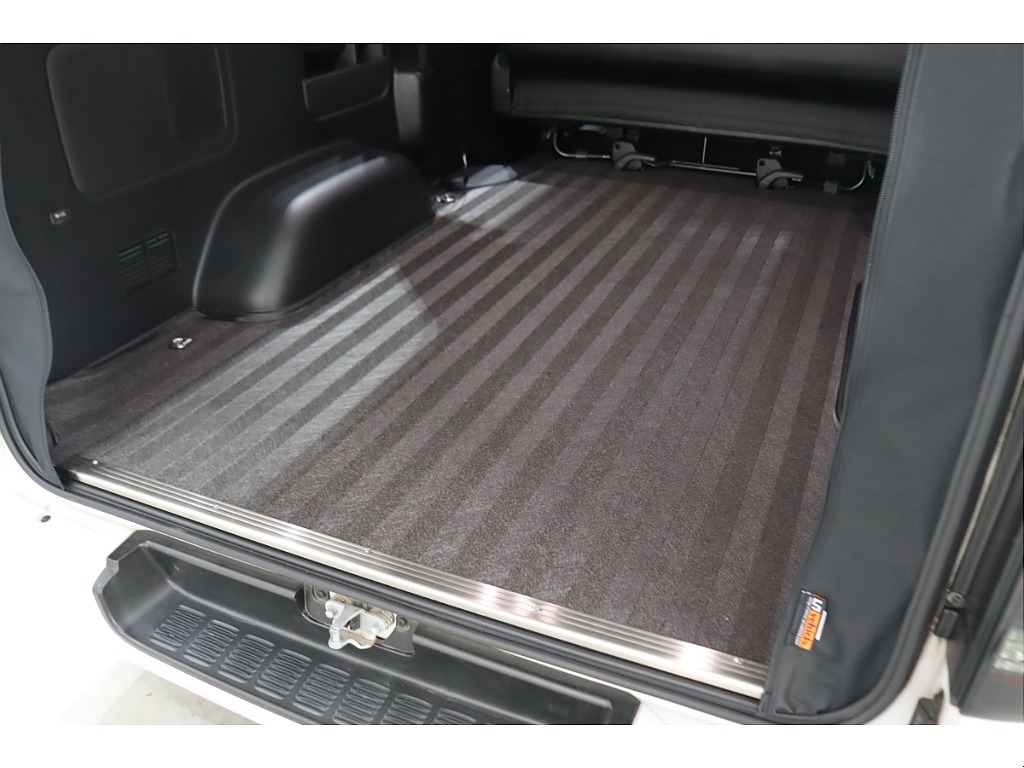 既にフロア床張り施工済みとなります！