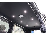 LEDダウンライトで車内を明るく照らしてくれます☆