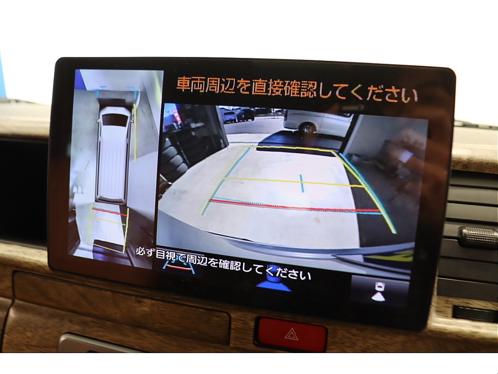 駐車時も安心なパノラミックビューモニターも完備しております♪