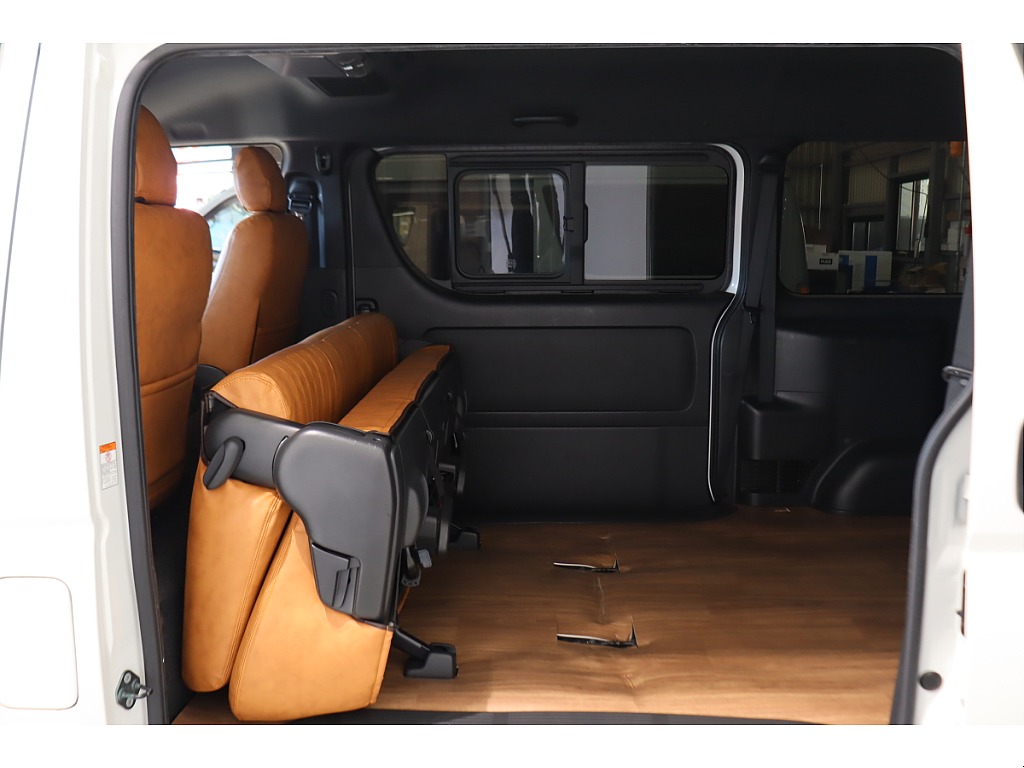 トヨタ ハイエースバン(32枚目)