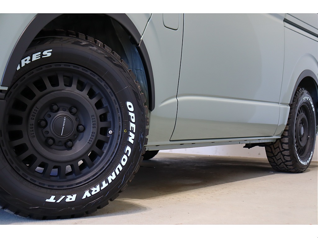 足元にはFLEX　NC-1アルミホイールとオープンカントリータイヤでドレスアップ♪