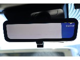 後方の安全確認も可能なデジタルインナーミラーを完備！
