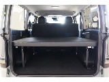 荷室にはFLEXベッドキットを装着！