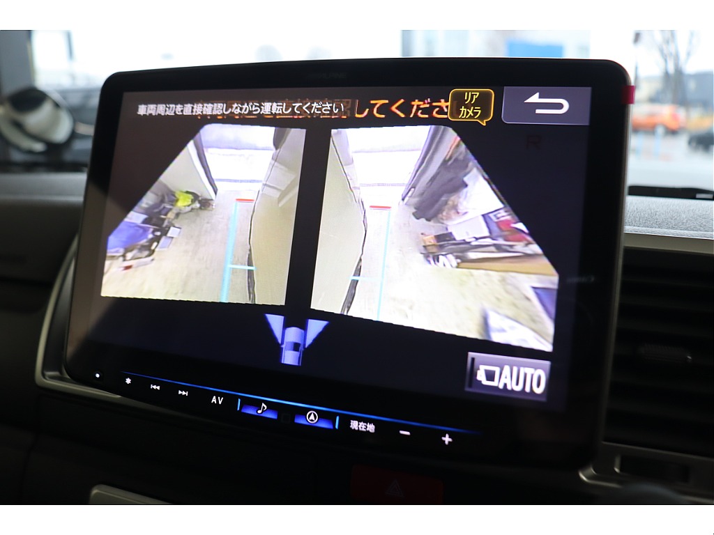 路肩走行時も安全確認が可能です！