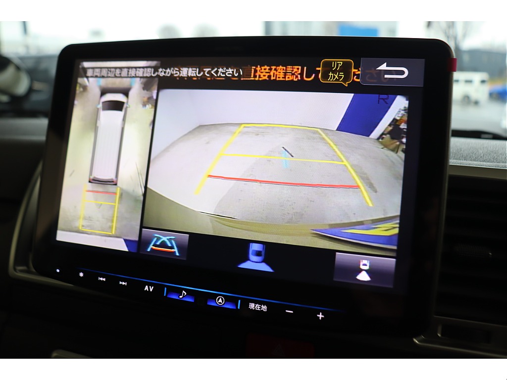 駐車時も安心なパノラミックビューモニターも完備しております♪