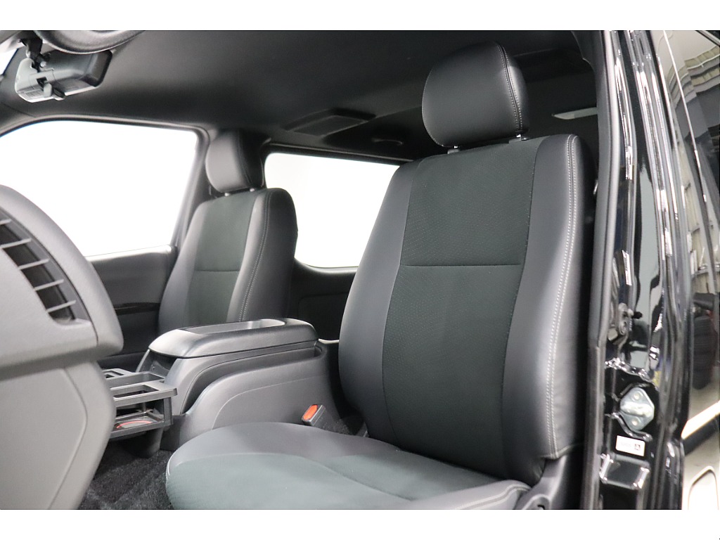 トヨタ ハイエースバン(33枚目)