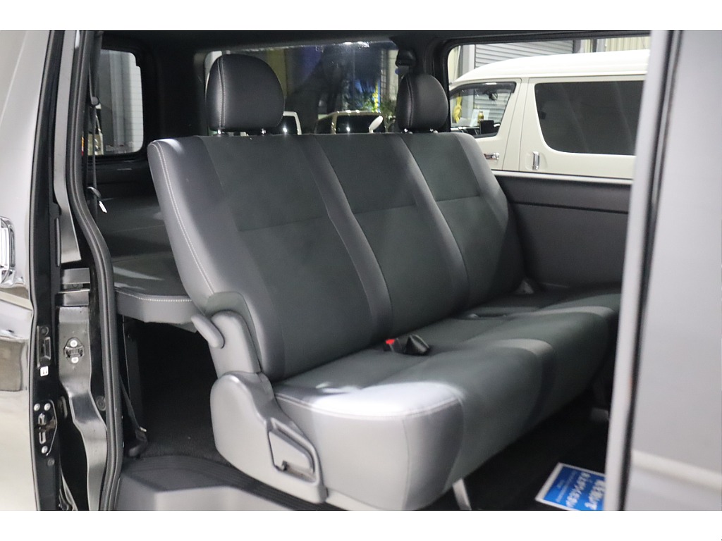 トヨタ ハイエースバン(34枚目)