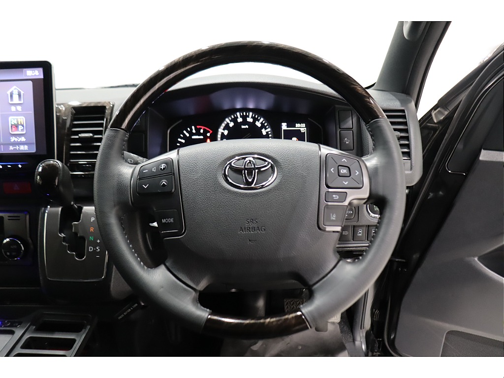 ダークプライムⅡ専用コンビハンドル！ステアリングスイッチも標準装備音♪