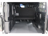 トヨタ ハイエースバン(4枚目)