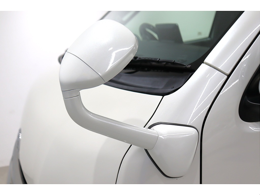 ガッツミラーは同色塗装済み！