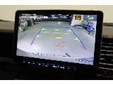 運転には必須なバックカメラも装備！