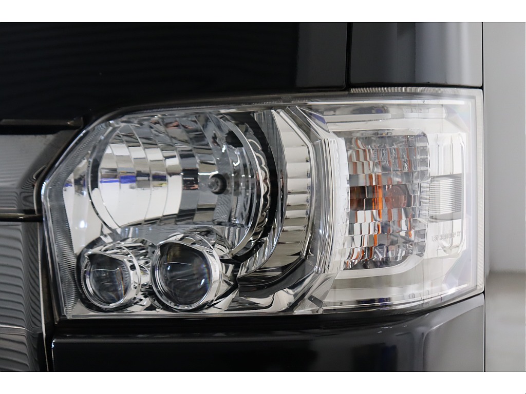 LEDヘッドライトで明るく照らしてくれます☆