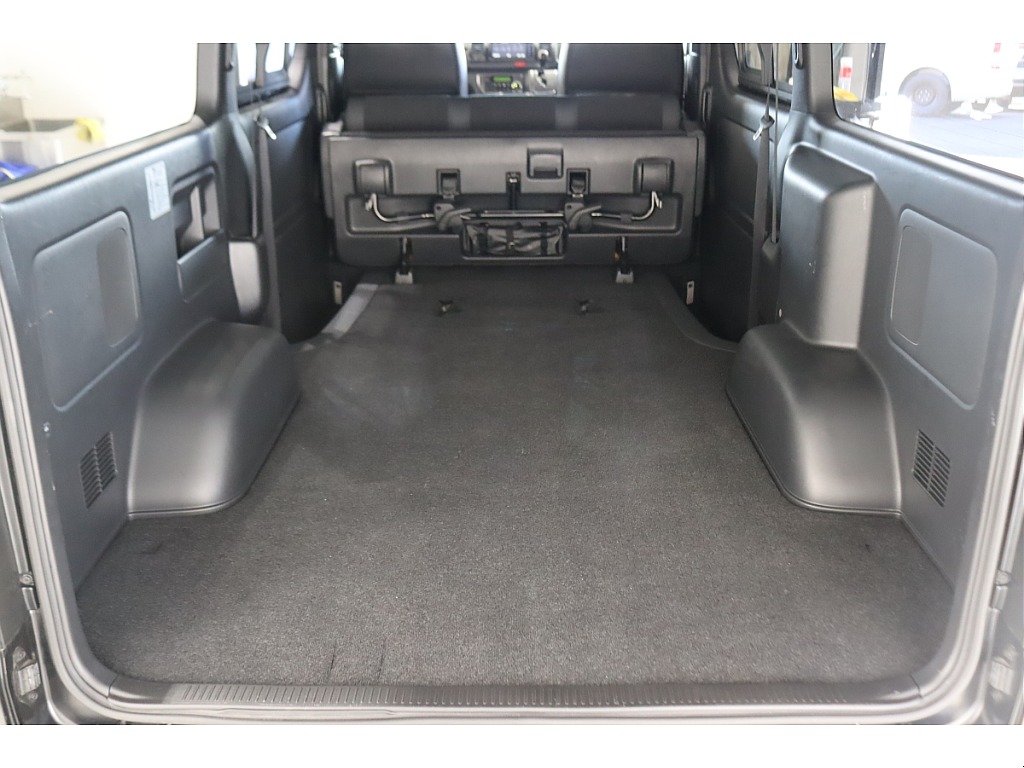 トヨタ ハイエースバン(46枚目)