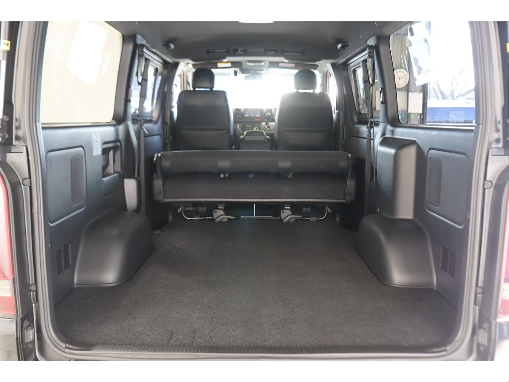 ハイエースさいたま中央店に展示しております☆