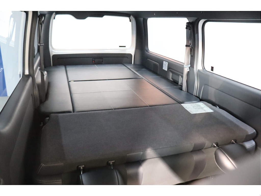 フルフラットも展開可能！