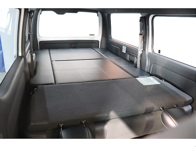 フルフラットも展開可能！