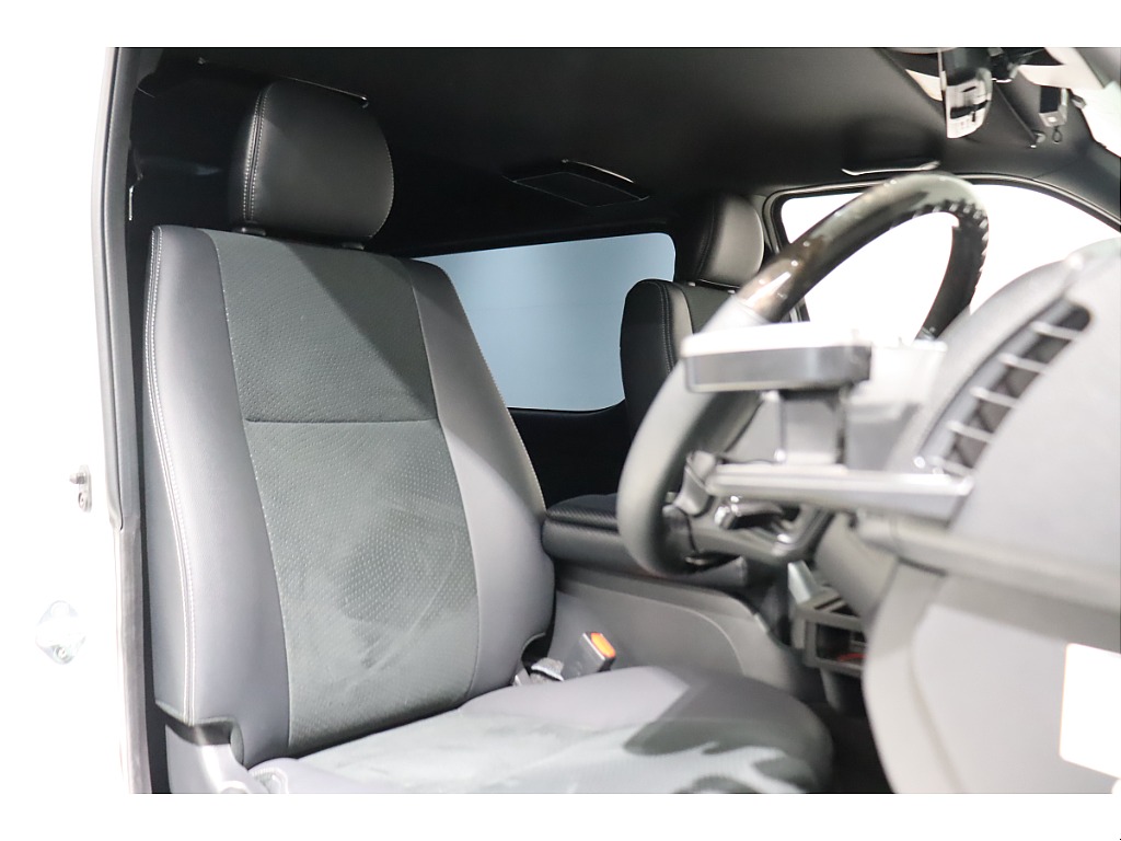 トヨタ ハイエースバン(47枚目)