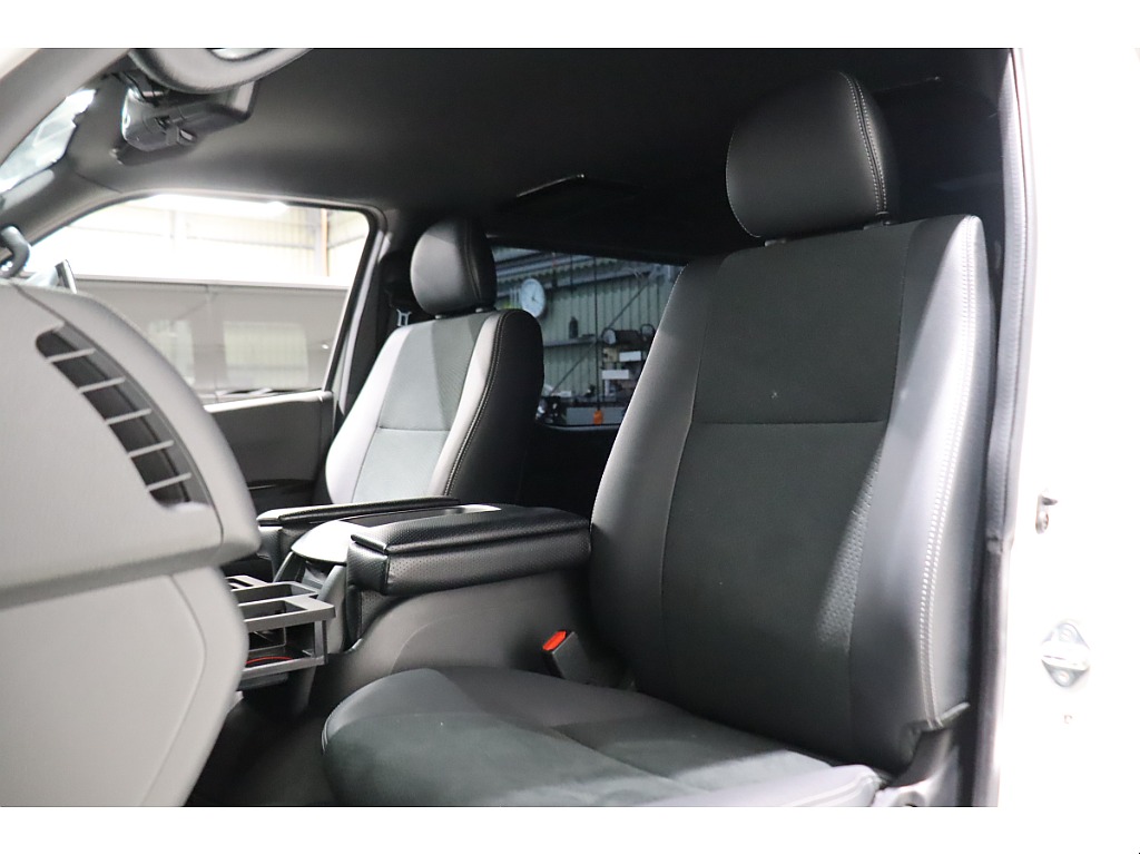 トヨタ ハイエースバン(48枚目)