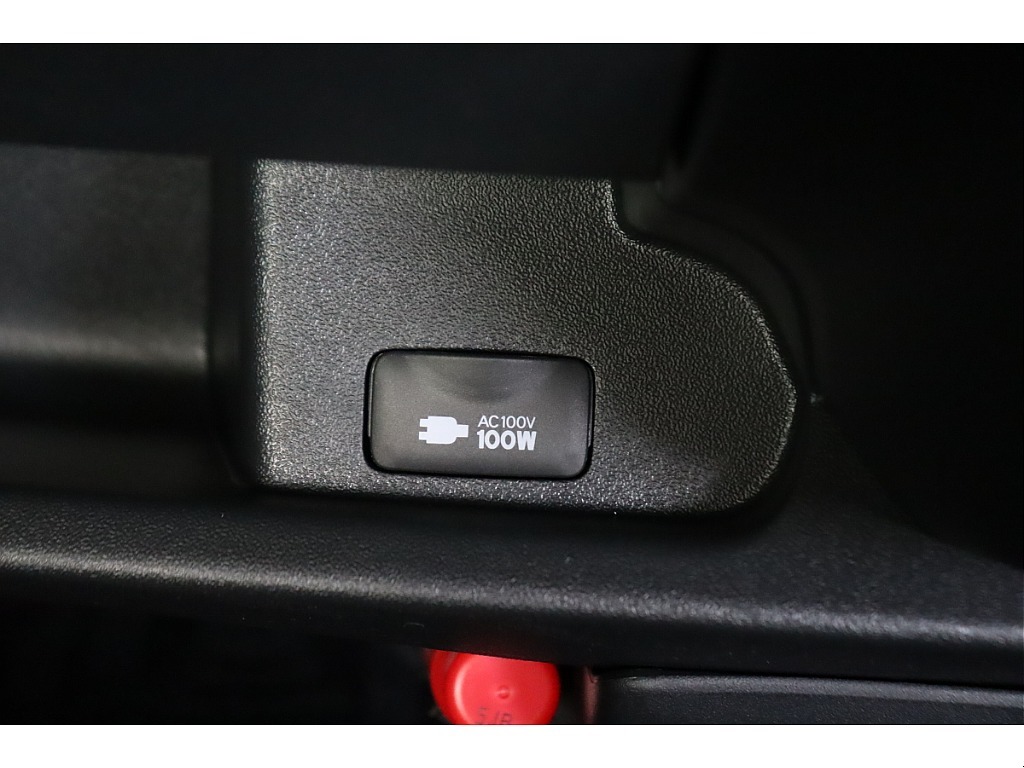 トヨタ ハイエースバン(32枚目)