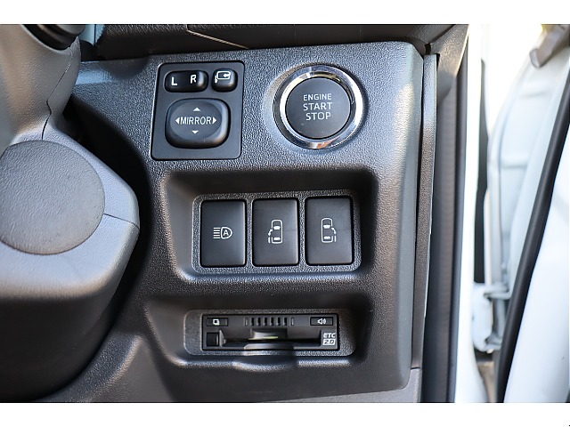 オートマチックハイビームも装備済みです！ＥＴＣは２．０ですよ！