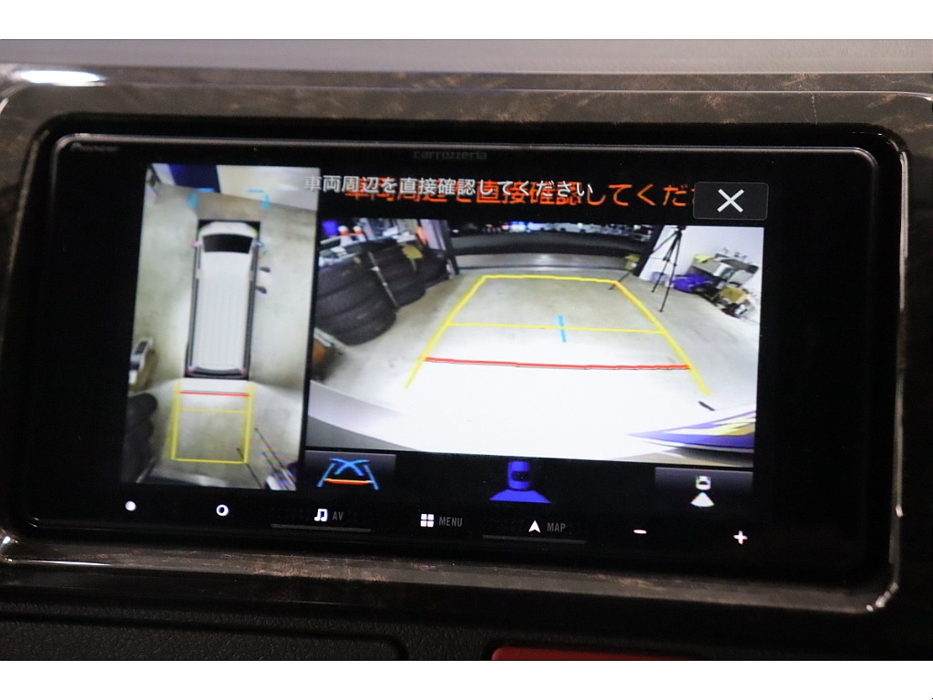 駐車時も安心なパノラミックビューモニターを完備！