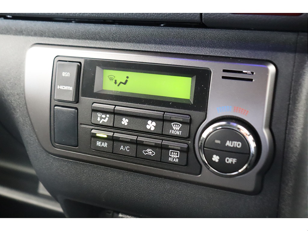 トヨタ ハイエースバン(27枚目)