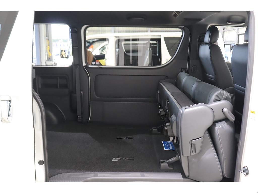 トヨタ ハイエースバン(33枚目)