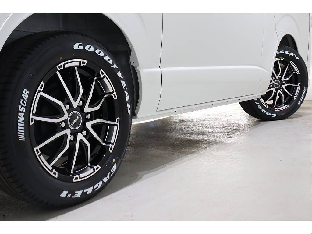 トヨタ ハイエースバン(50枚目)