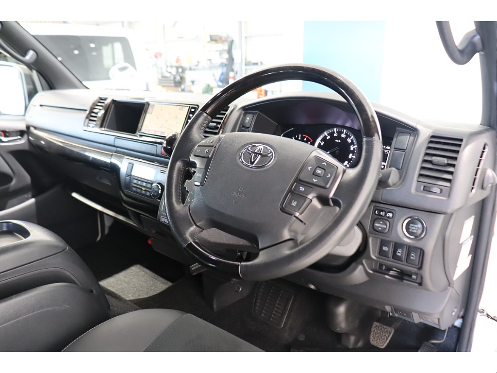 トヨタ ハイエースバン(22枚目)