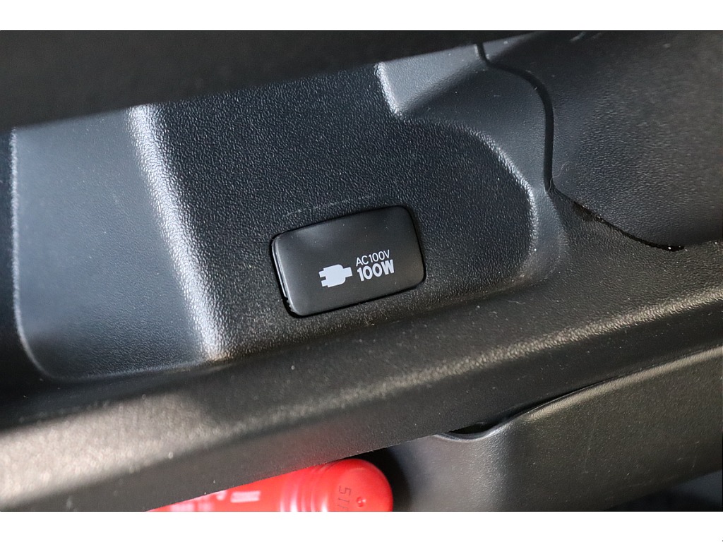 トヨタ ハイエースバン(32枚目)