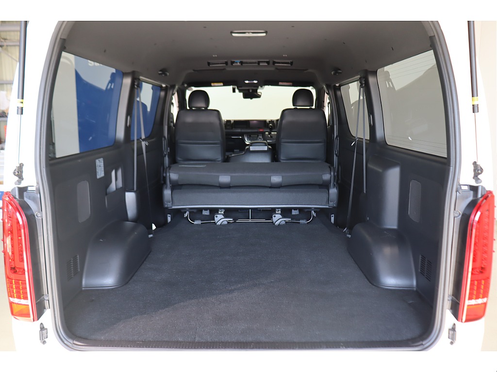 トヨタ ハイエースバン(40枚目)