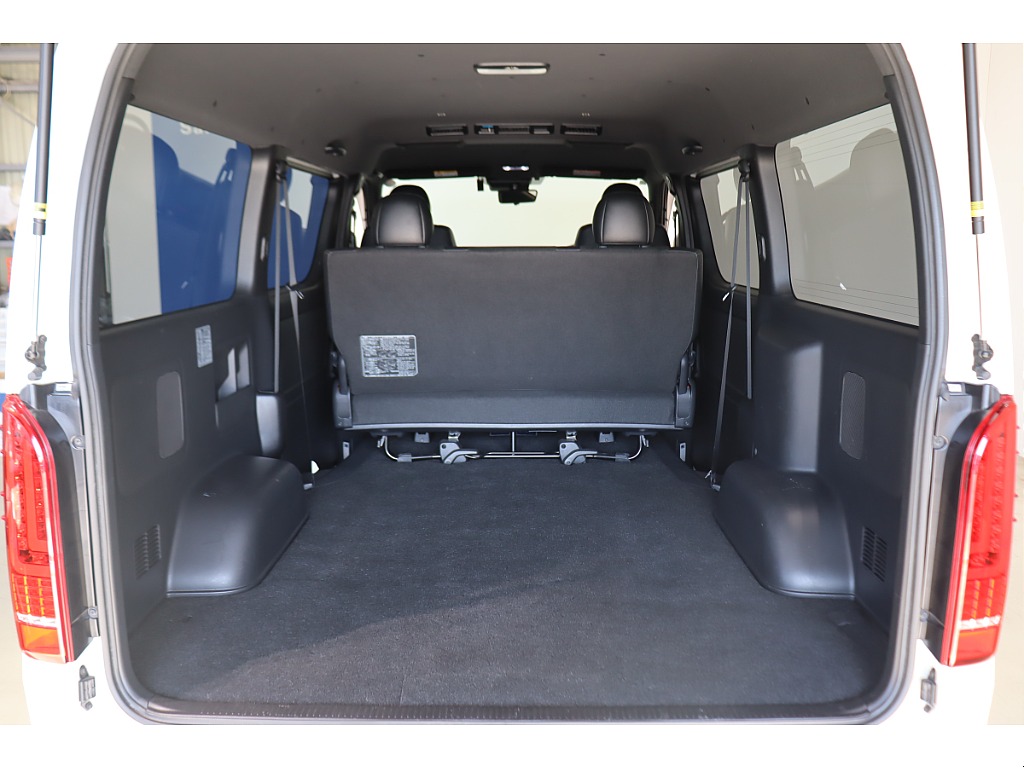 アウトドアやキャンプでも大活躍する広大なスペースが御座います！