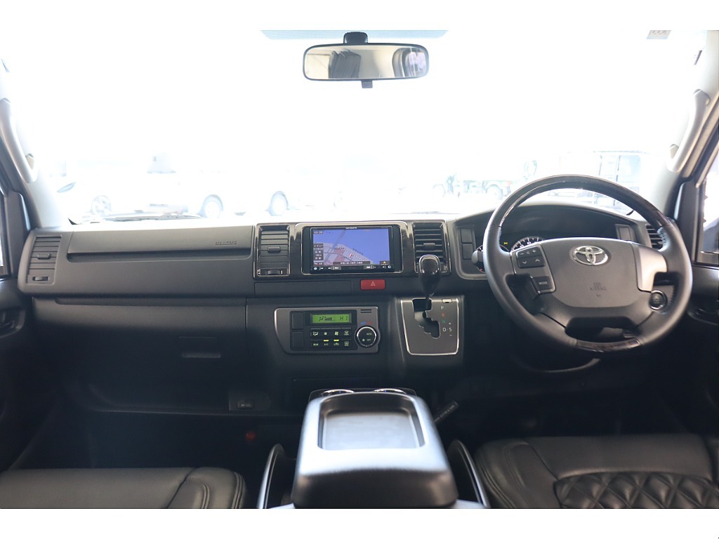 トヨタ ハイエースバン(26枚目)