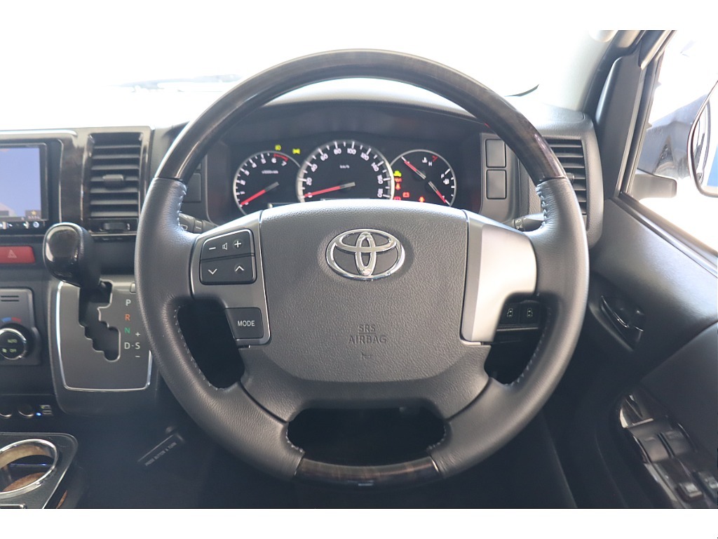 トヨタ ハイエースバン(28枚目)