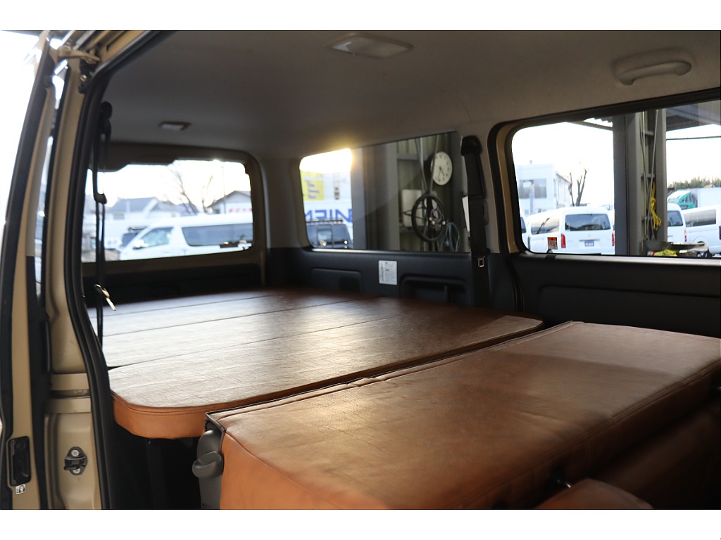 ベッドキットとのフラット展開が可能です♪