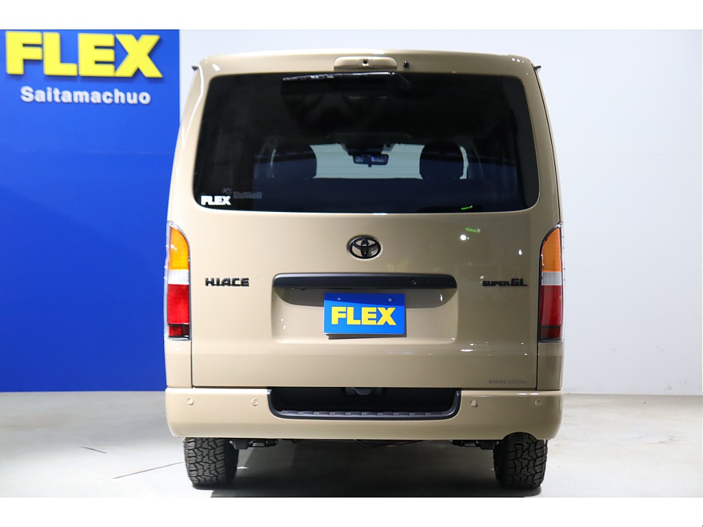 駐車時も安心なパーキングサポートブレーキを搭載！