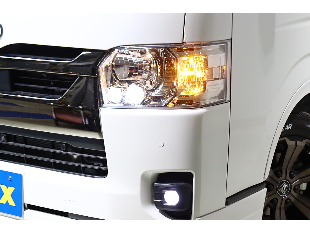 トヨタ ハイエースバン(13枚目)