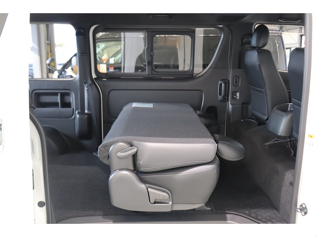 もちろんリクライニング機能付きとなります！