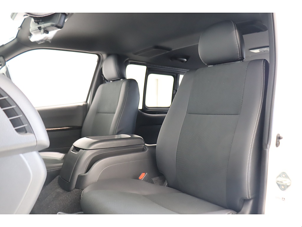 トヨタ ハイエースバン(31枚目)