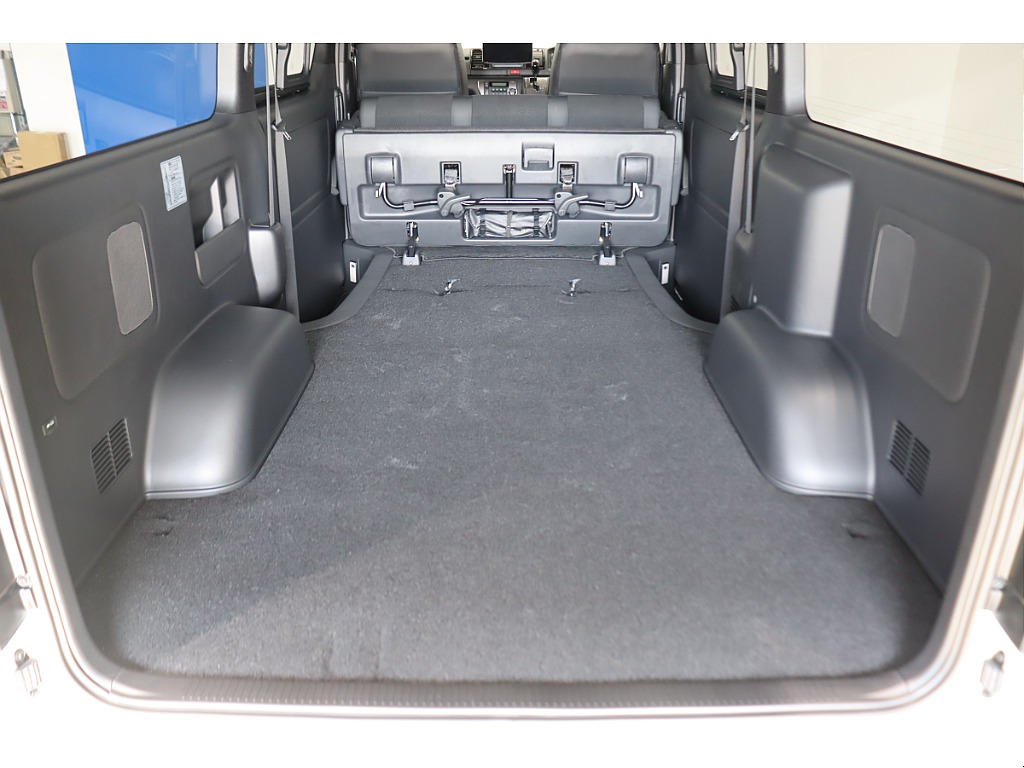 トヨタ ハイエースバン(35枚目)