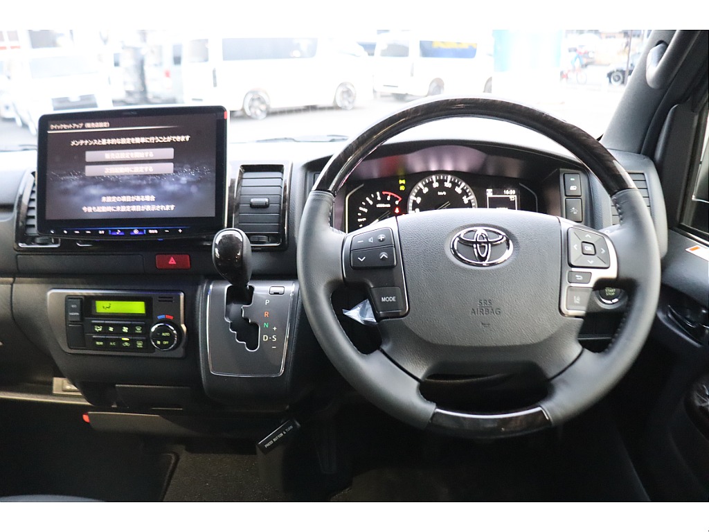 トヨタ ハイエースバン(32枚目)